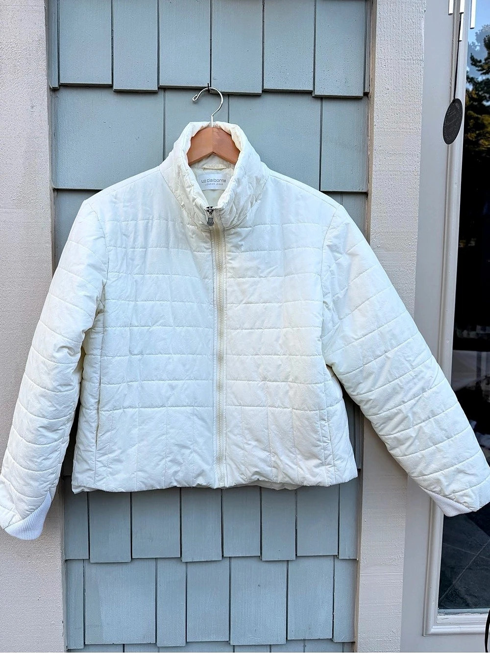 Liz Claiborne White Quilted Puffer Jacket Like New